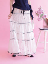 Chic Lace Skirt