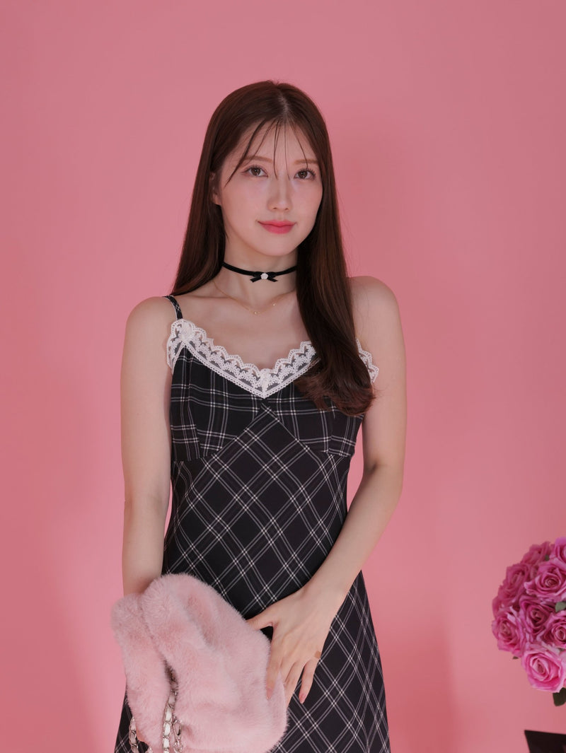 Mini Rose Choker - MAISON MARBLE