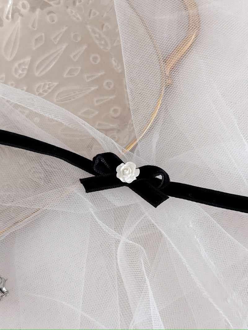 Mini Rose Choker - MAISON MARBLE