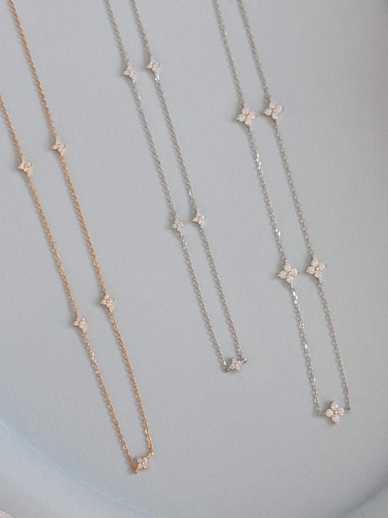 Mini Star Blink Necklace - MAISON MARBLE