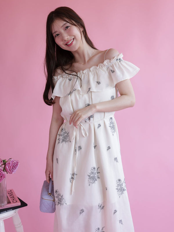 Monotone Embroidery Dress - MAISON MARBLE