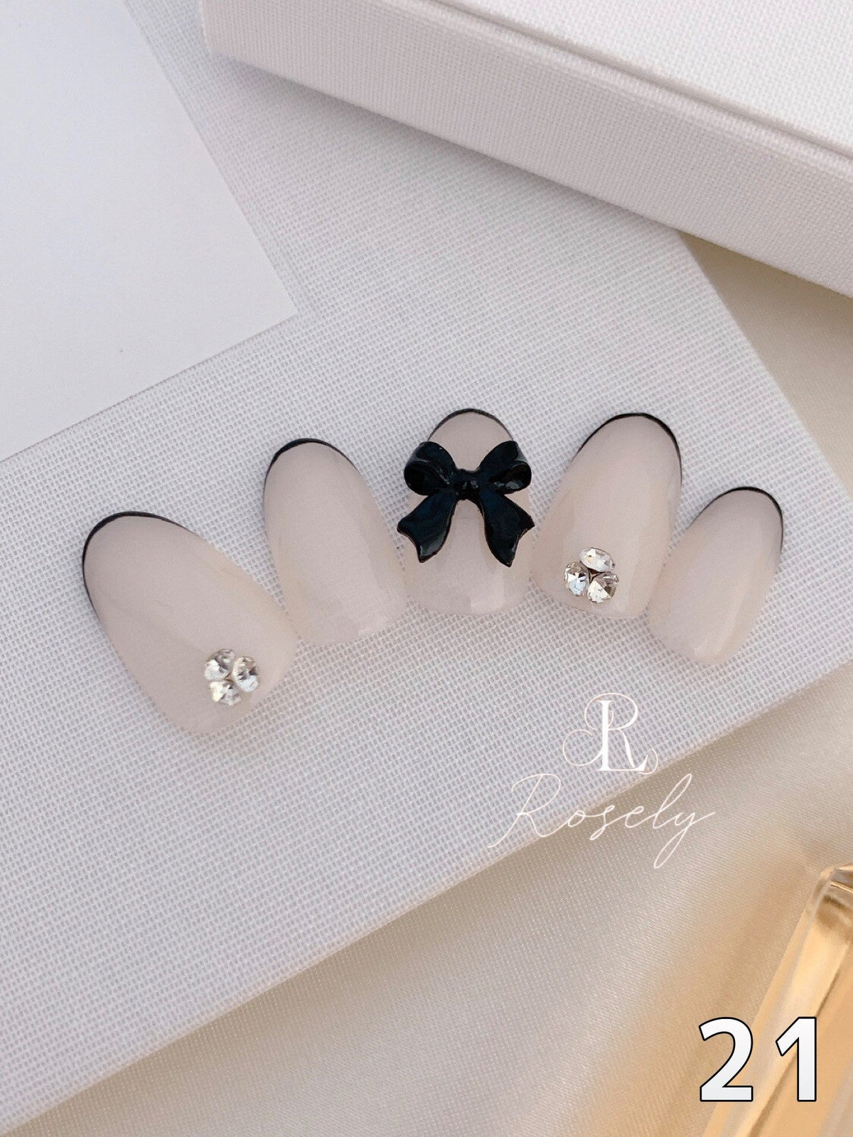 mネイルチップ2つ Amazon | 手作り ネイルチップ Y2K デザイン フェイクネイル ロング