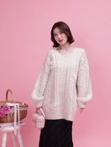 Over Sized Flower Knit - MAISON MARBLE