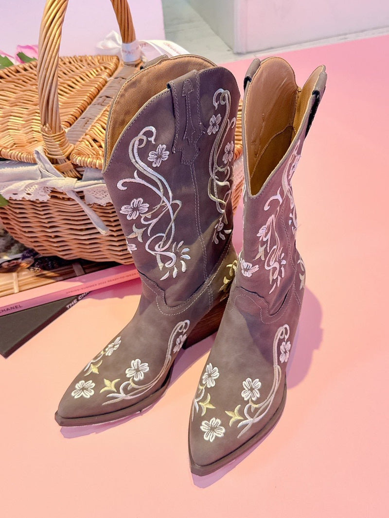 【PRE ORDER】Flower Embroidery Boots - MAISON MARBLE