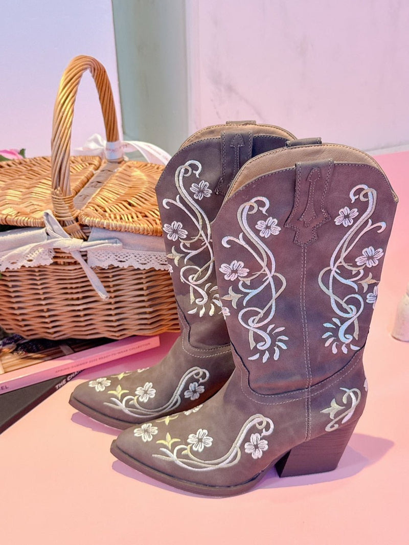 【PRE ORDER】Flower Embroidery Boots - MAISON MARBLE