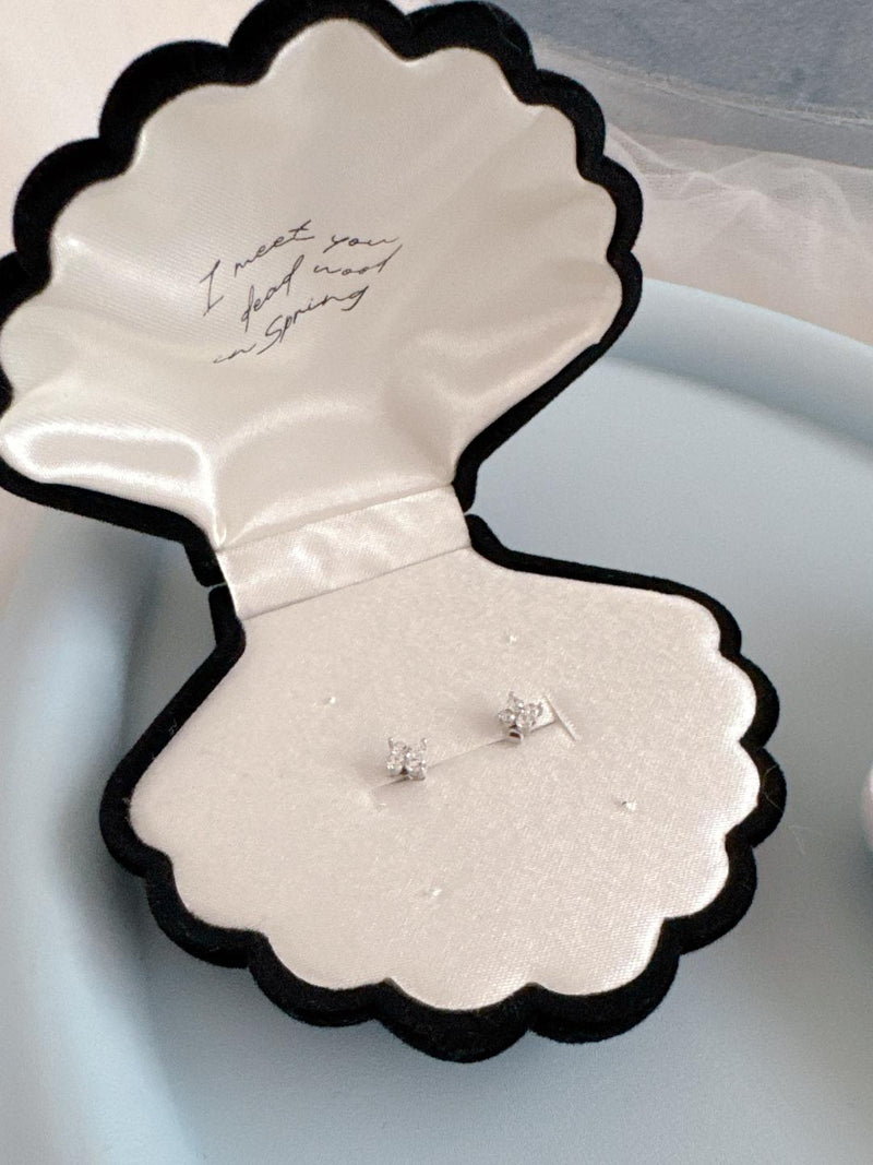 Star Blink Pierce - MAISON MARBLE