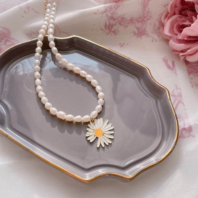 Daisy Pearl Necklace - MAISON MARBLE
