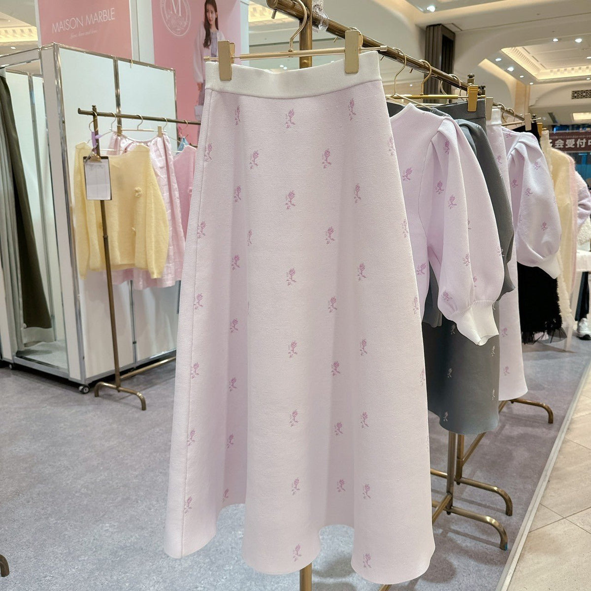 メゾンマーブル Rose Jacquard Knit Skirt Rose Jacquard Knit Skirt – MAISON MARBLE